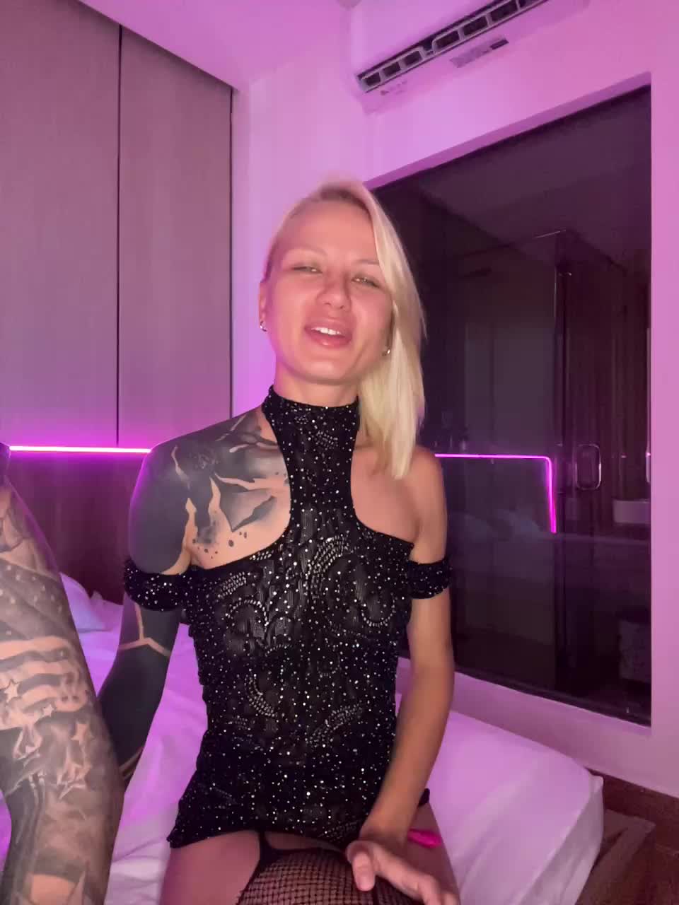 Twins666 Live Sex December 14, 2025