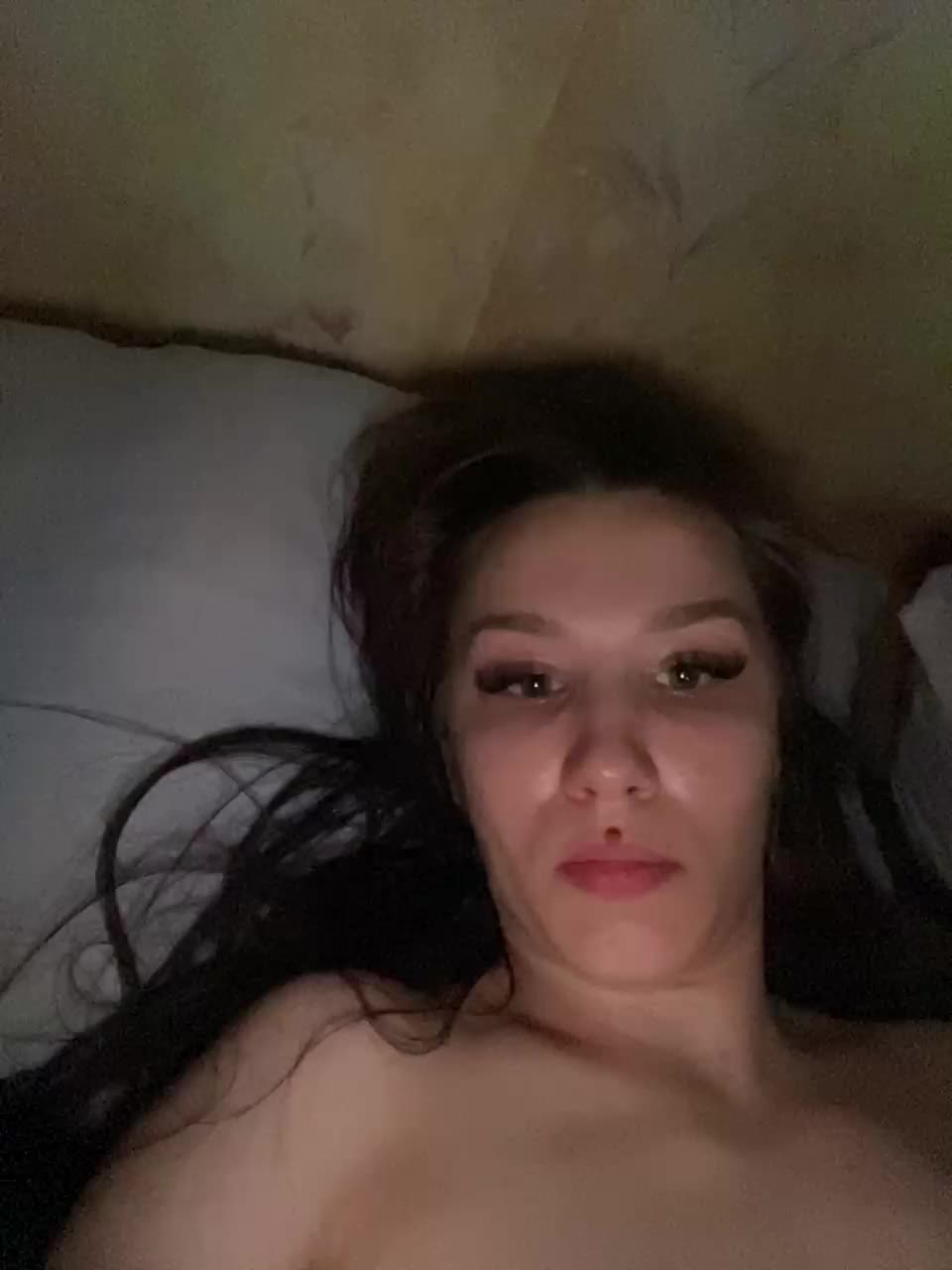 Sexy-Couple Live Sex December 12, 2025