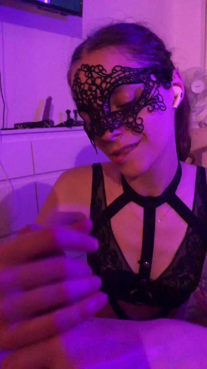 squirtproo Live Sex December 17, 2025