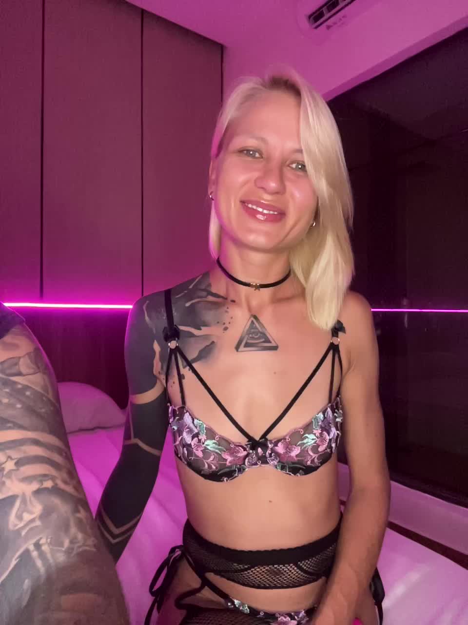 Twins666 Live Sex December 14, 2025