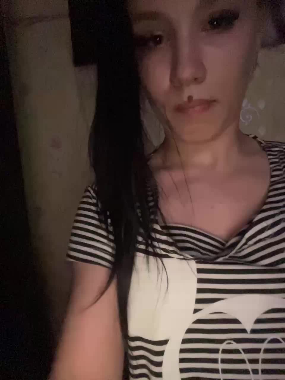 Sexy-Couple Live Sex December 12, 2025