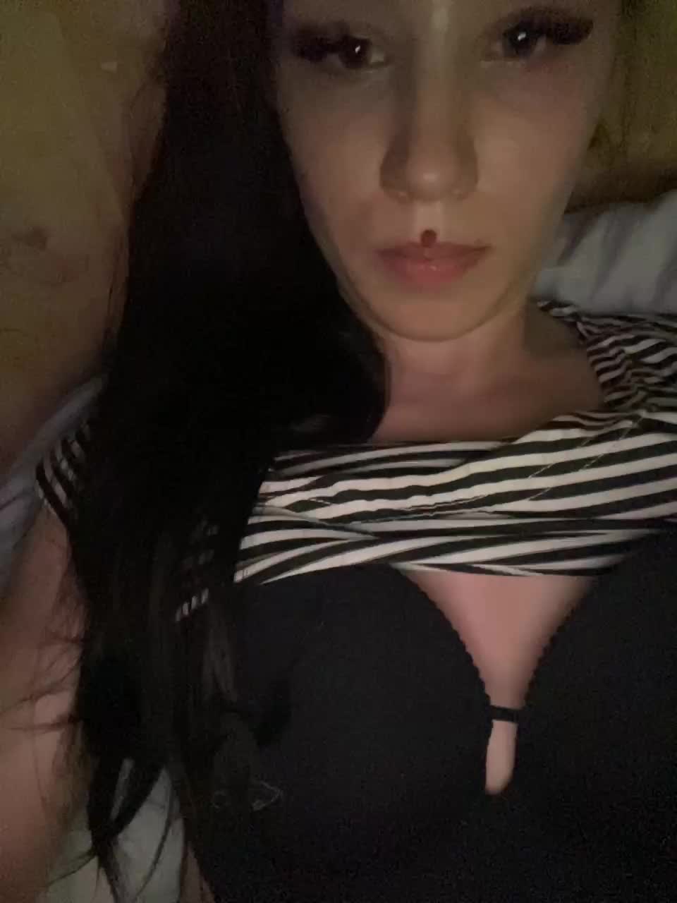 Sexy-Couple Live Sex December 12, 2025