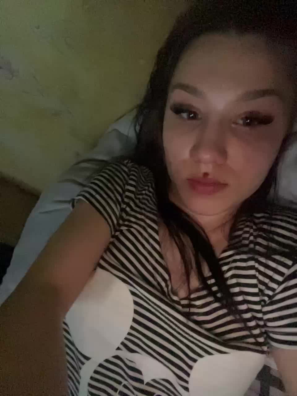 Sexy-Couple Live Sex December 12, 2025