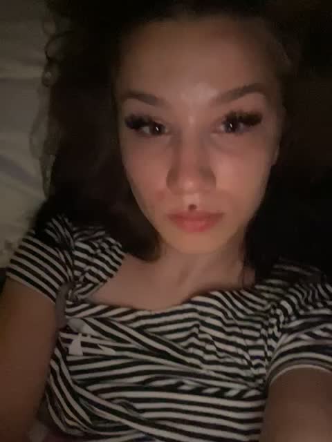 Sexy-Couple Live Sex December 12, 2025