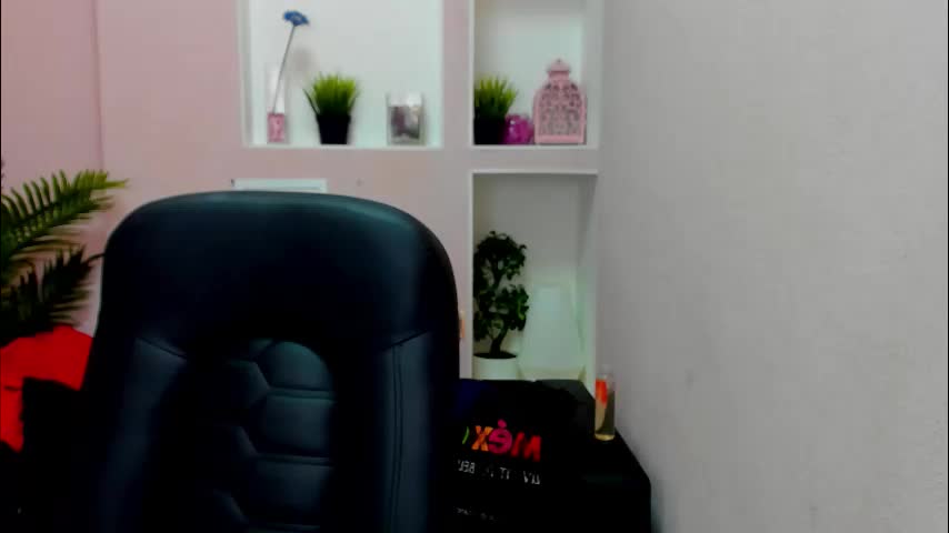 persinaky Live Sex December 15, 2025