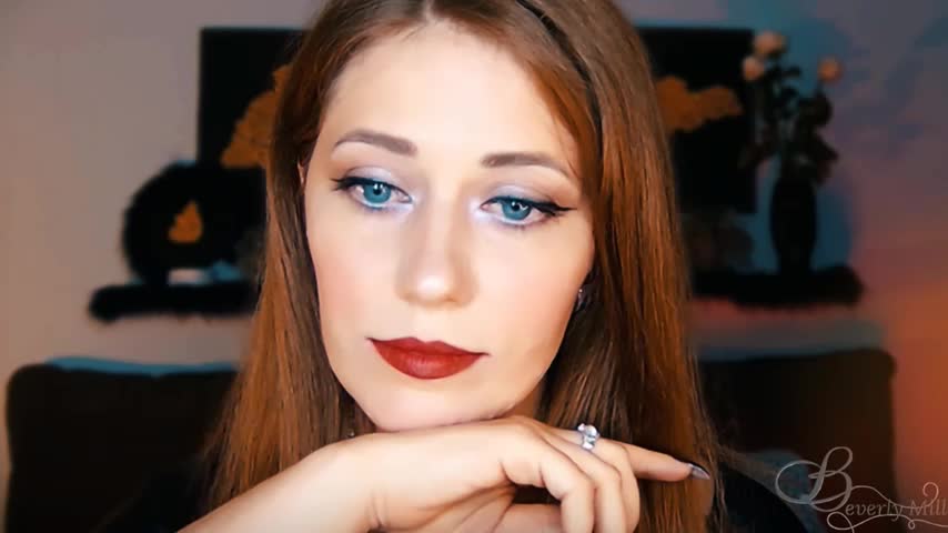 MissBeverlyMills Live Sex September 8, 2025