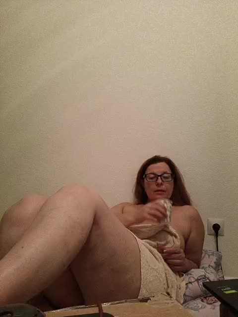 HelenBerg Live Sex December 19, 2025