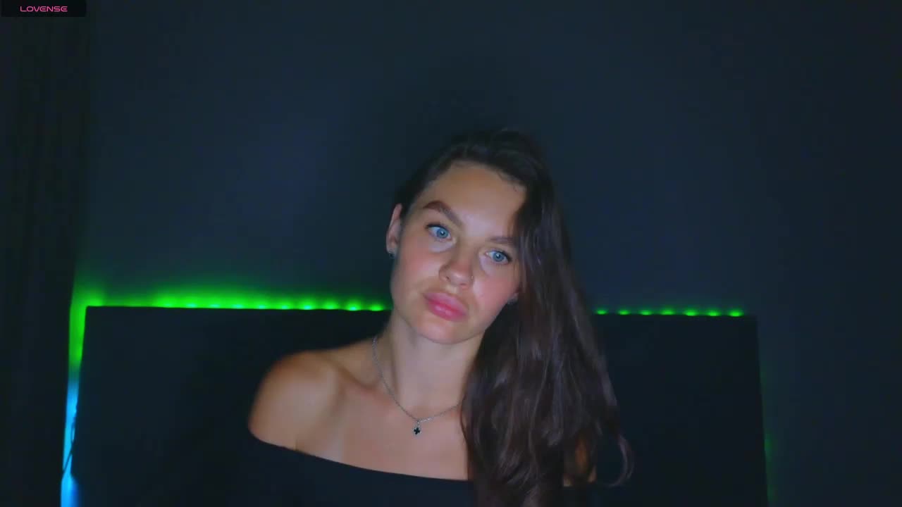 VALERIYAAA Live Sex December 15, 2025