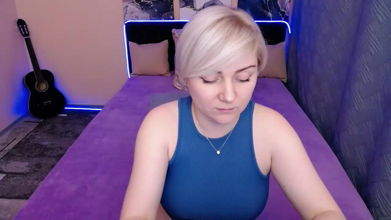 Blond_Pearl Live Sex December 17, 2025