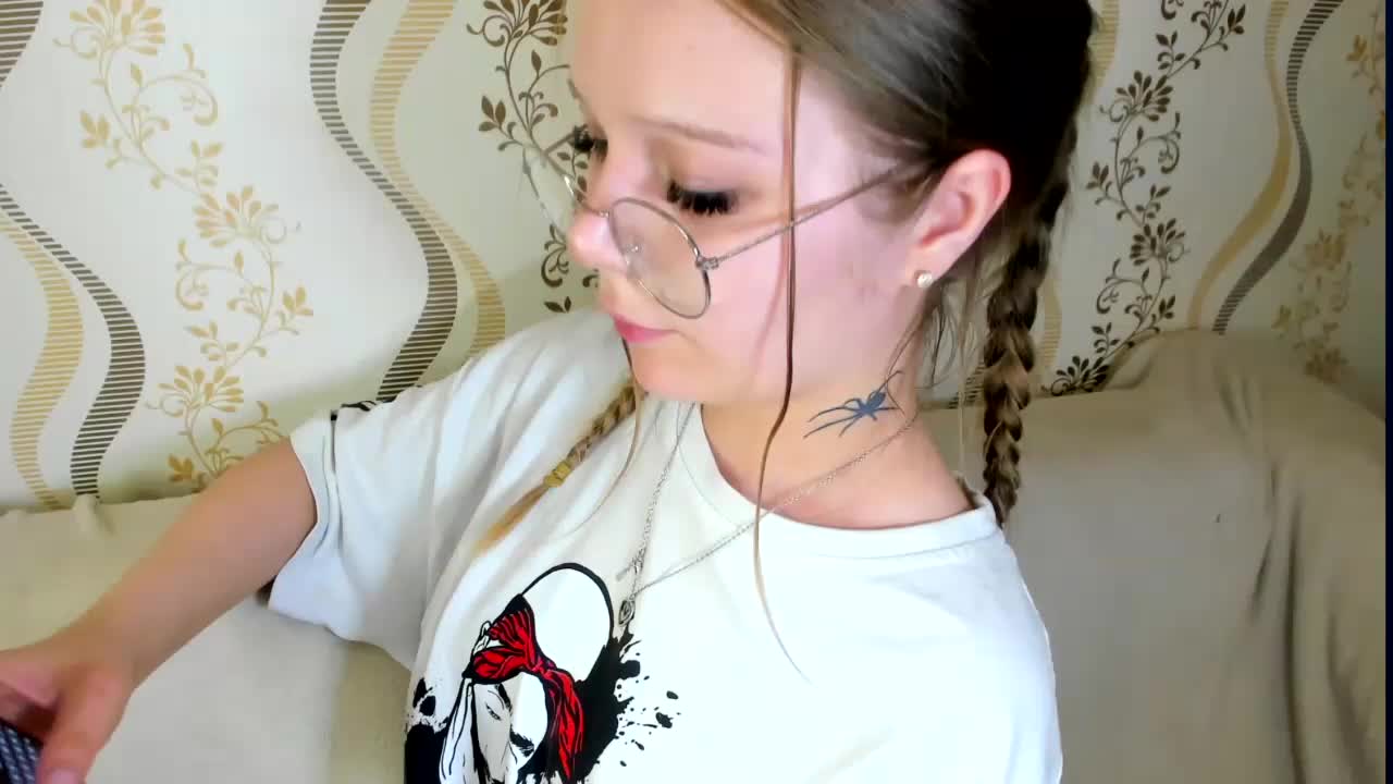 MelMooon Live Sex December 14, 2025