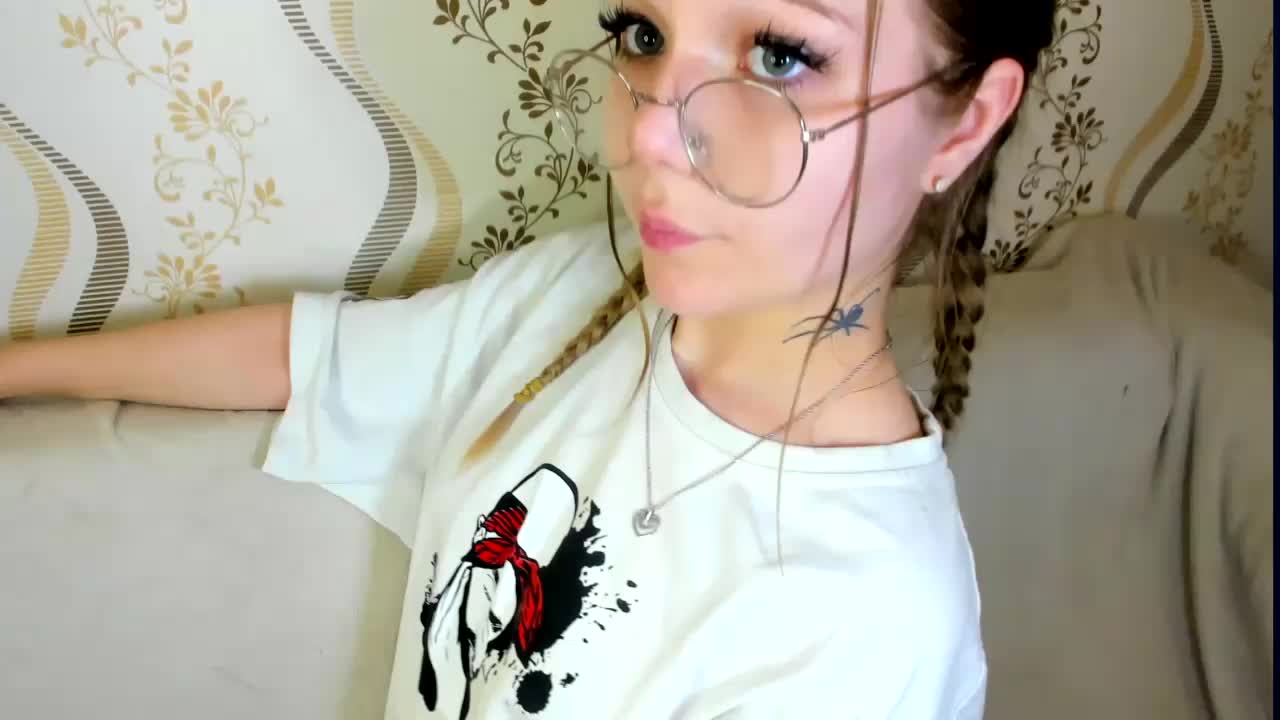 MelMooon Live Sex December 14, 2025