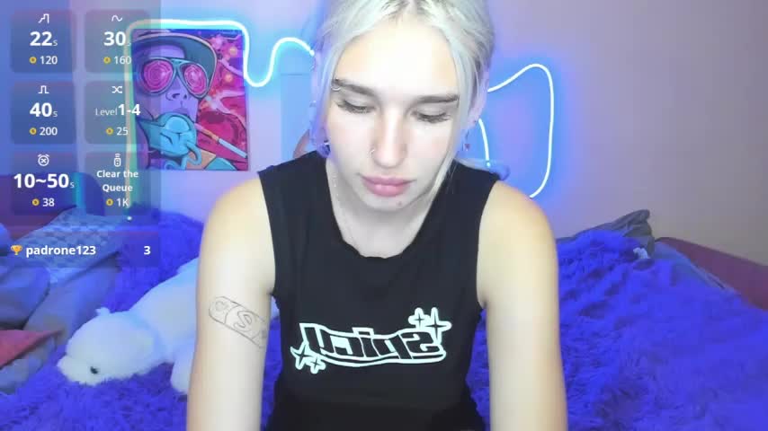 EvelinaLuu Live Sex September 8, 2025