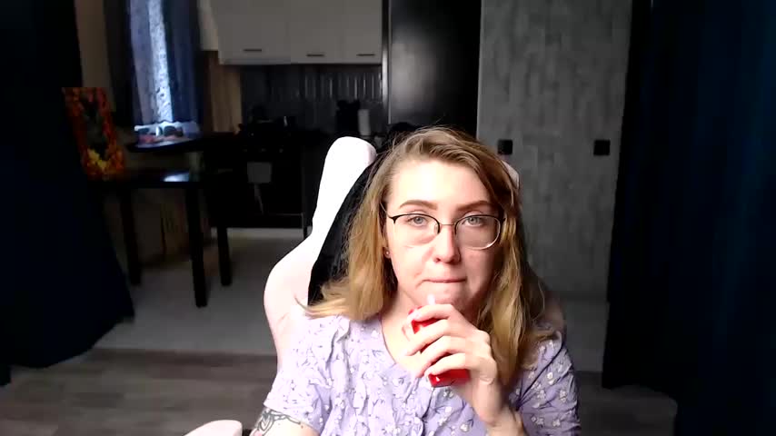 Reginasmilee Live Sex December 17, 2025