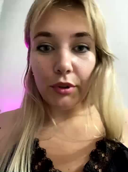 Masia-1 Live Sex December 15, 2025