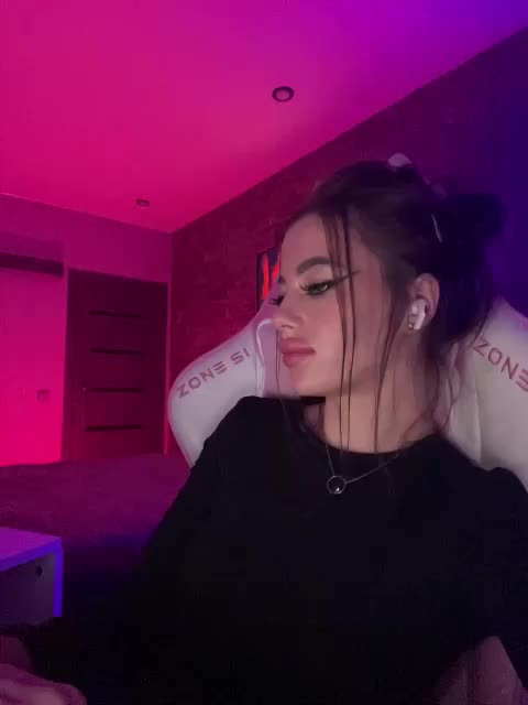 HotGirlEva Live Sex December 14, 2025