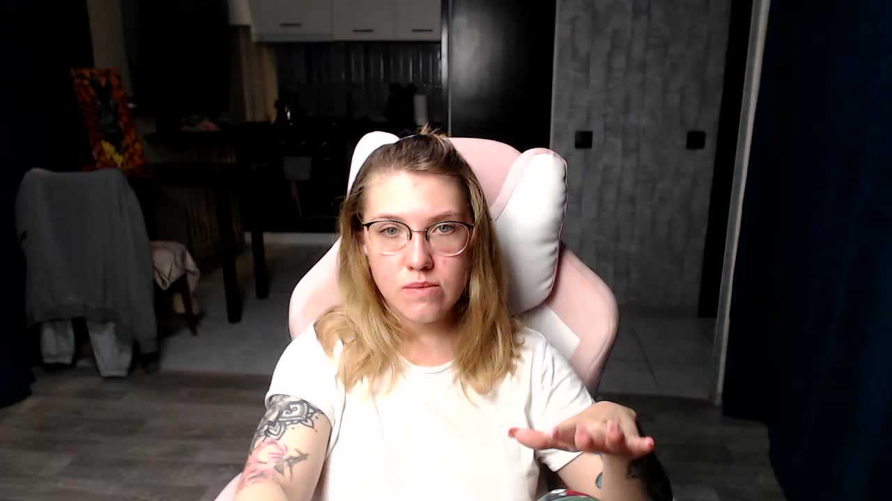 Regimasmile Live Sex December 14, 2025