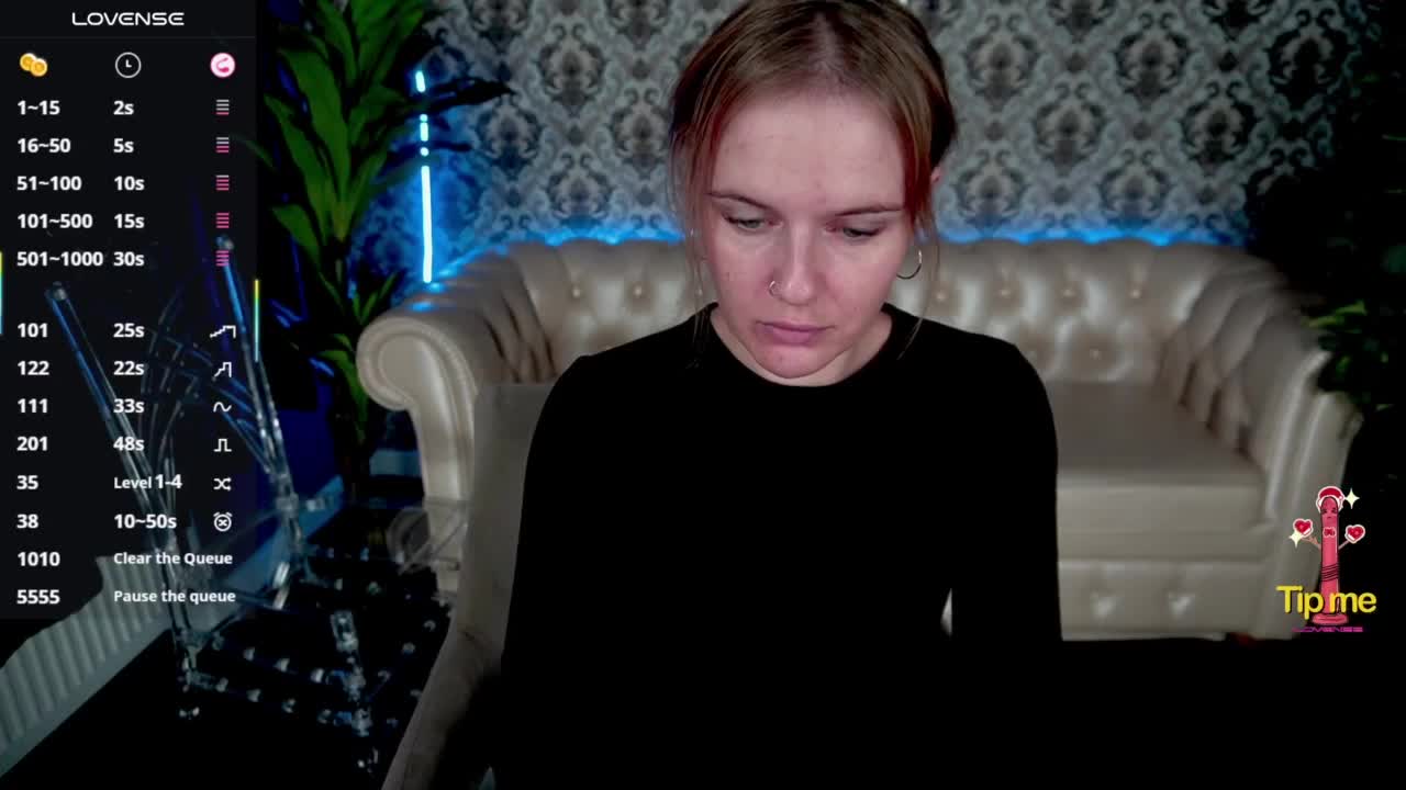 MaribelRiver Live Sex December 17, 2025