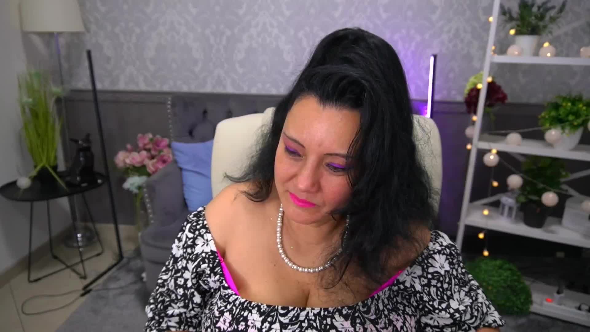 ValeryRosseee Live Sex December 18, 2025