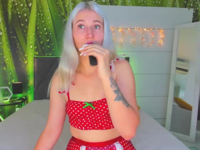 HollyTaillor Live Sex December 17, 2025