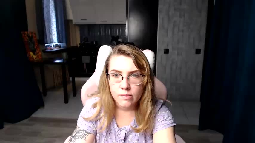 Reginasmilee Live Sex December 17, 2025