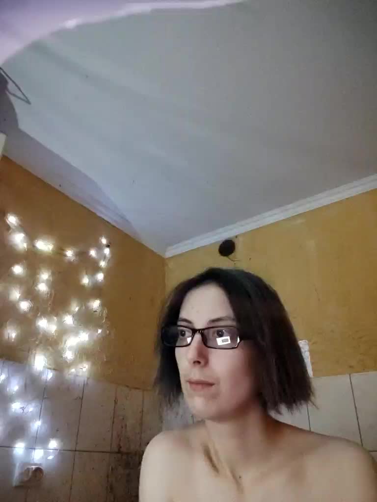 Kira700cams Live Sex December 14, 2025