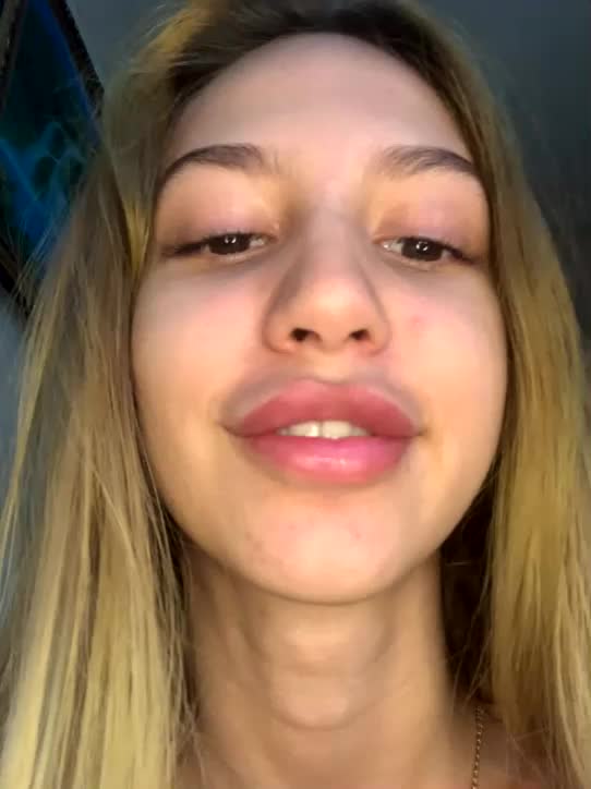 Malvinka2229 Live Sex December 13, 2025