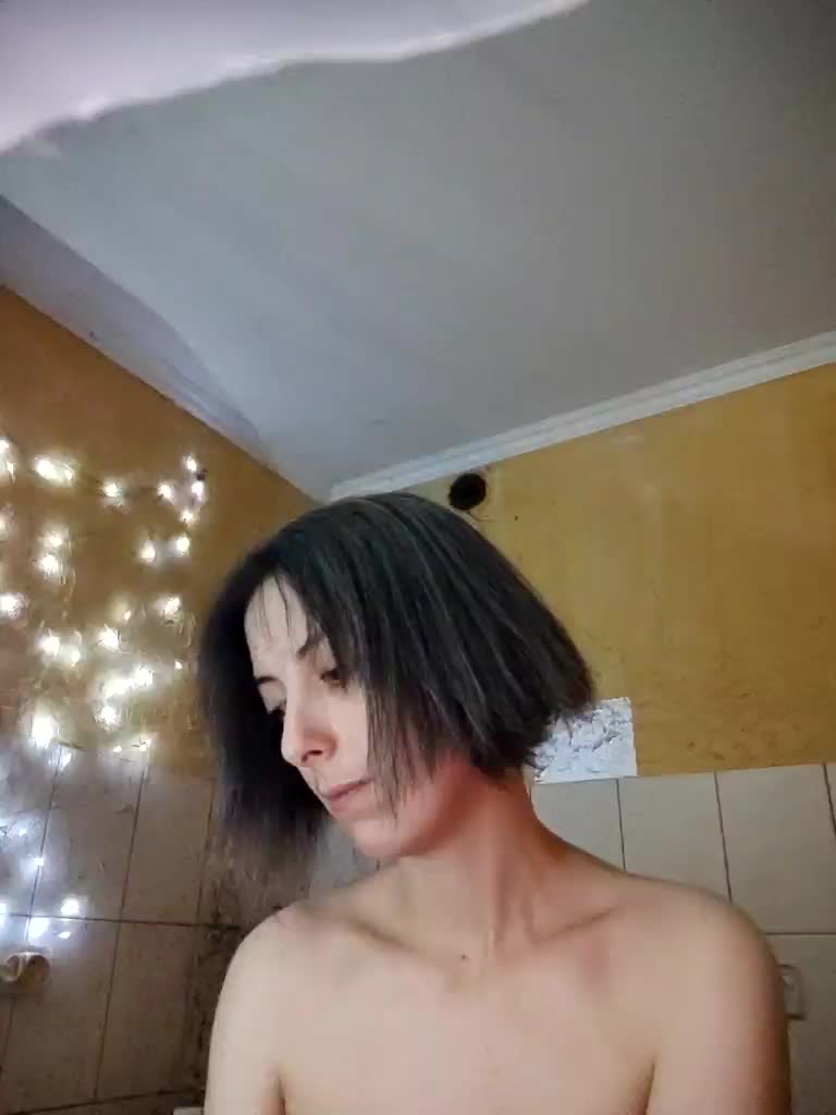 Kira700cams Live Sex December 14, 2025