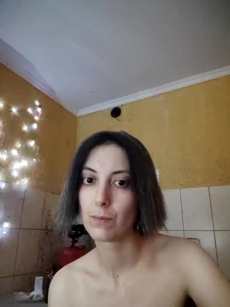 Kira700cams Live Sex December 14, 2025