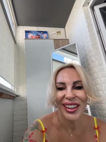 Hotnessi Live Sex December 14, 2025