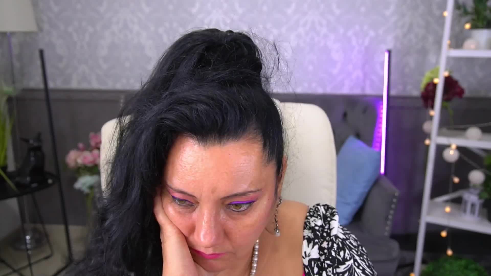 ValeryRosseee Live Sex December 18, 2025