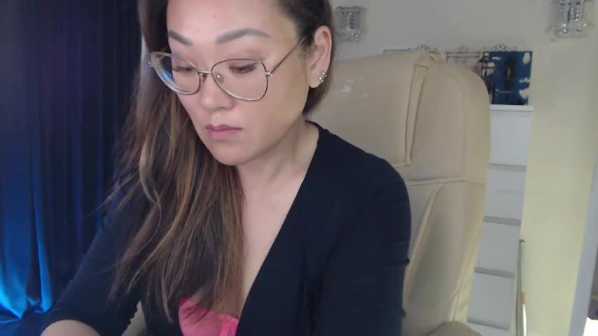 Realia Live Sex December 17, 2025