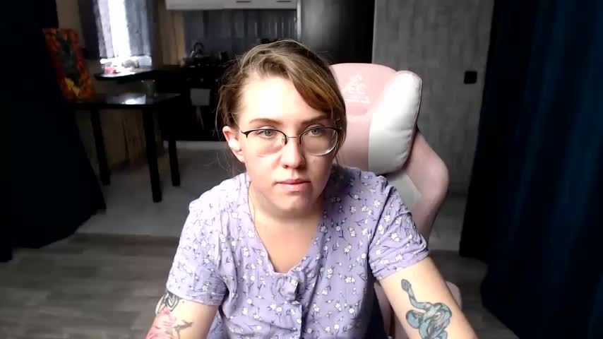 Reginasmilee Live Sex December 17, 2025