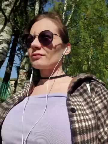 analiMilana Live Sex December 14, 2025