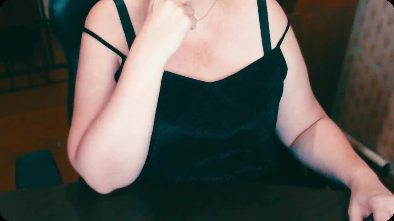 Alisa1917 Live Sex December 17, 2025