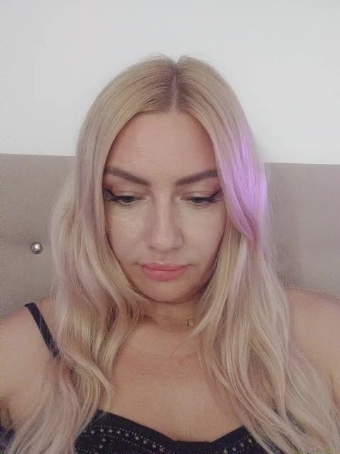 AlenaFeya Live Sex September 9, 2025