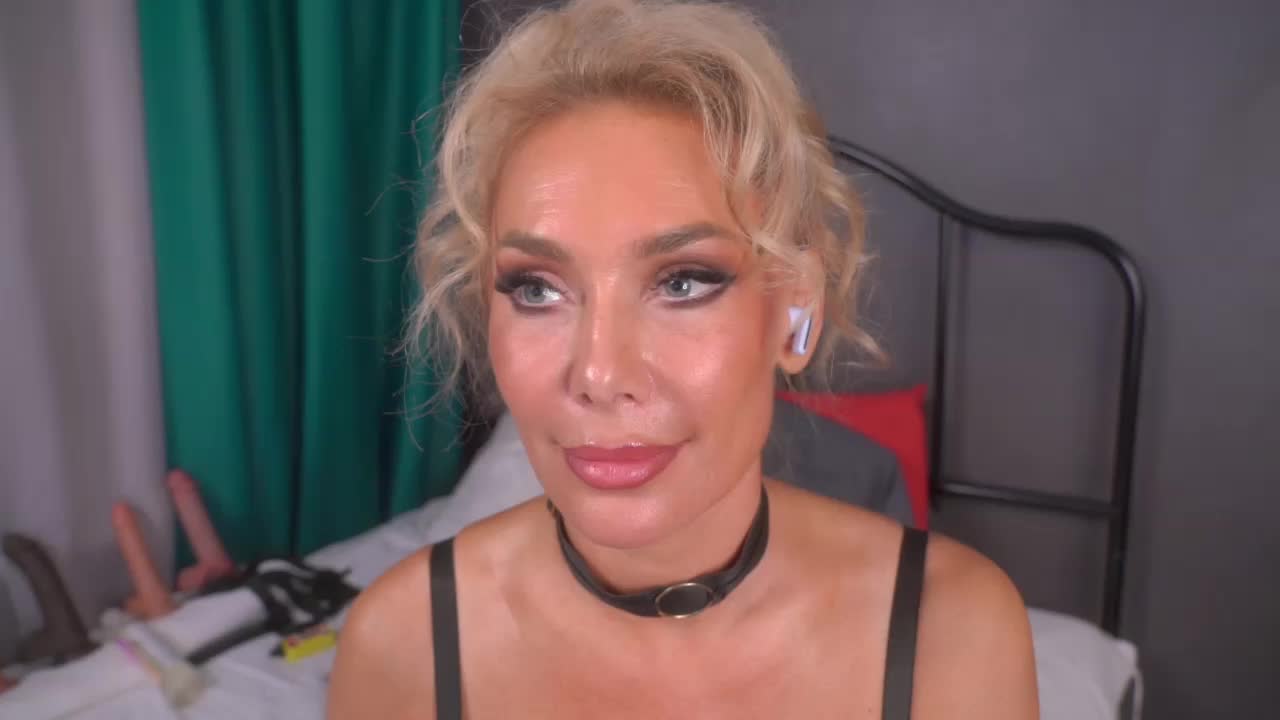 IsadoraDunkan Live Sex December 19, 2025