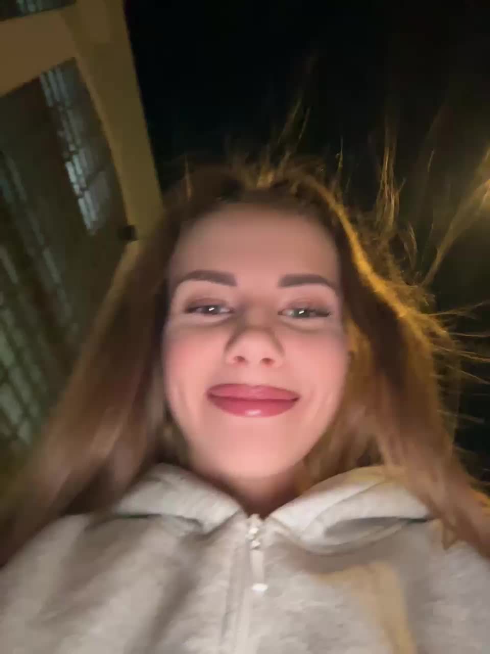 VikkiExtraCheese Live Sex December 19, 2025