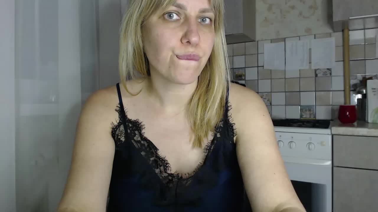 Karmella Live Sex December 13, 2025