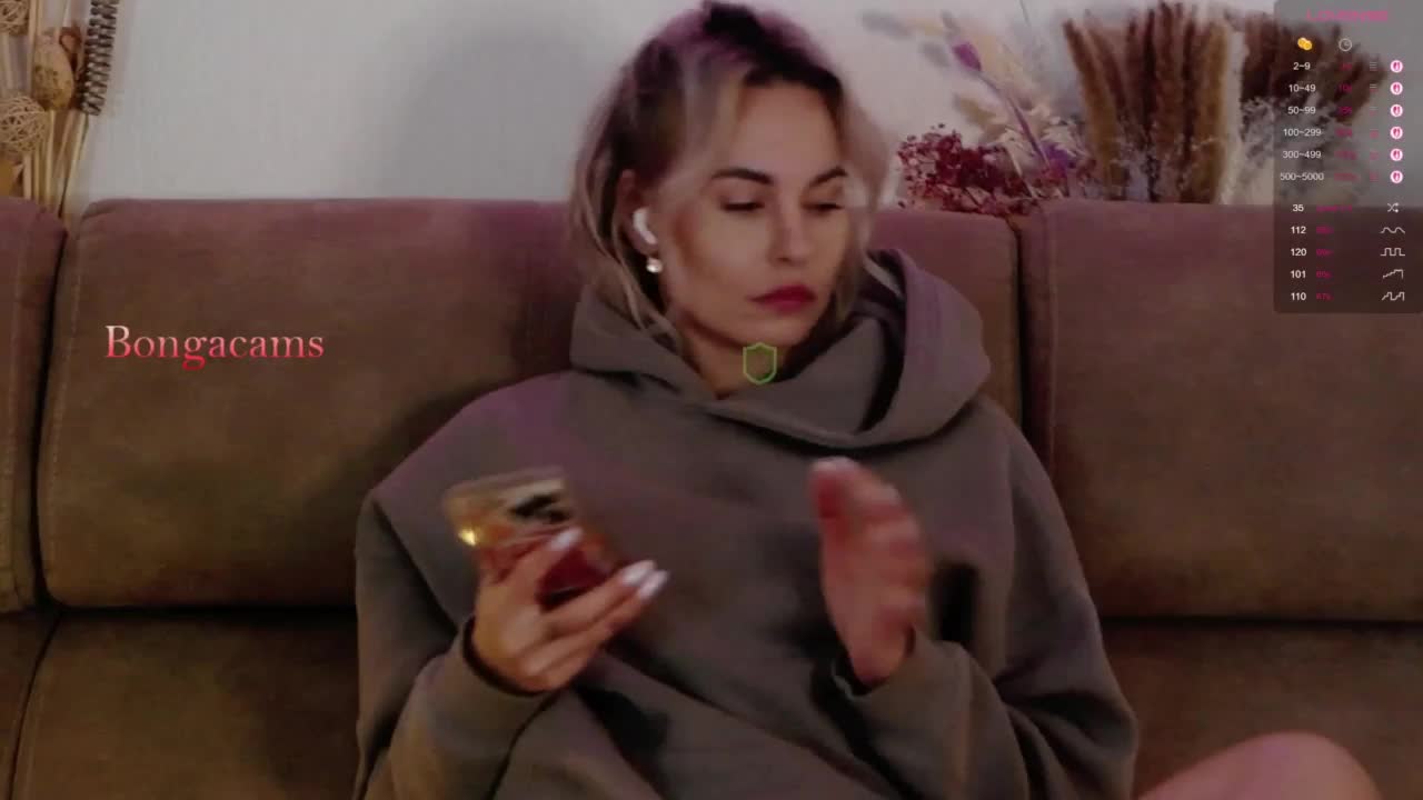 Kocmoc_Katerina Live Sex December 17, 2025