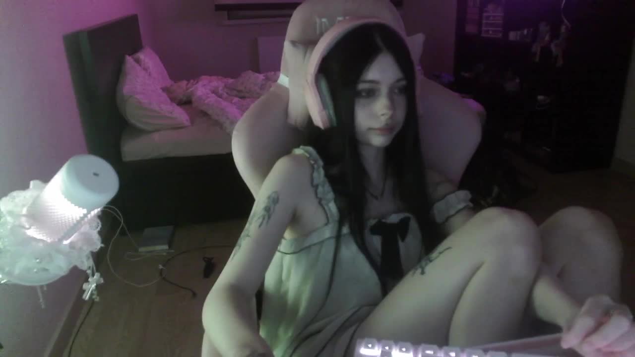 dolls_tear Live Sex December 13, 2025