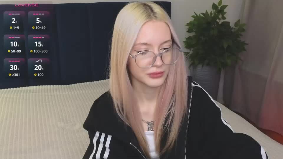 nanami_v02 Live Sex December 17, 2025