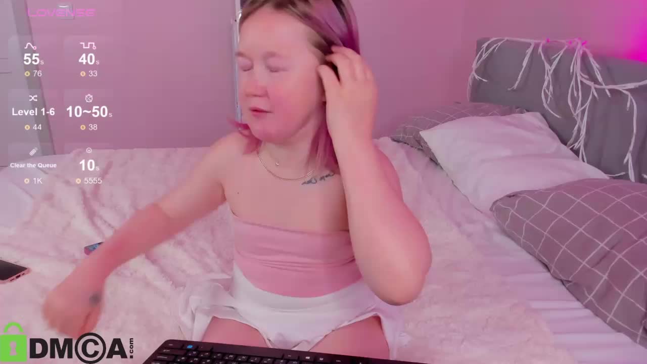 Sara-Moor Live Sex December 17, 2025