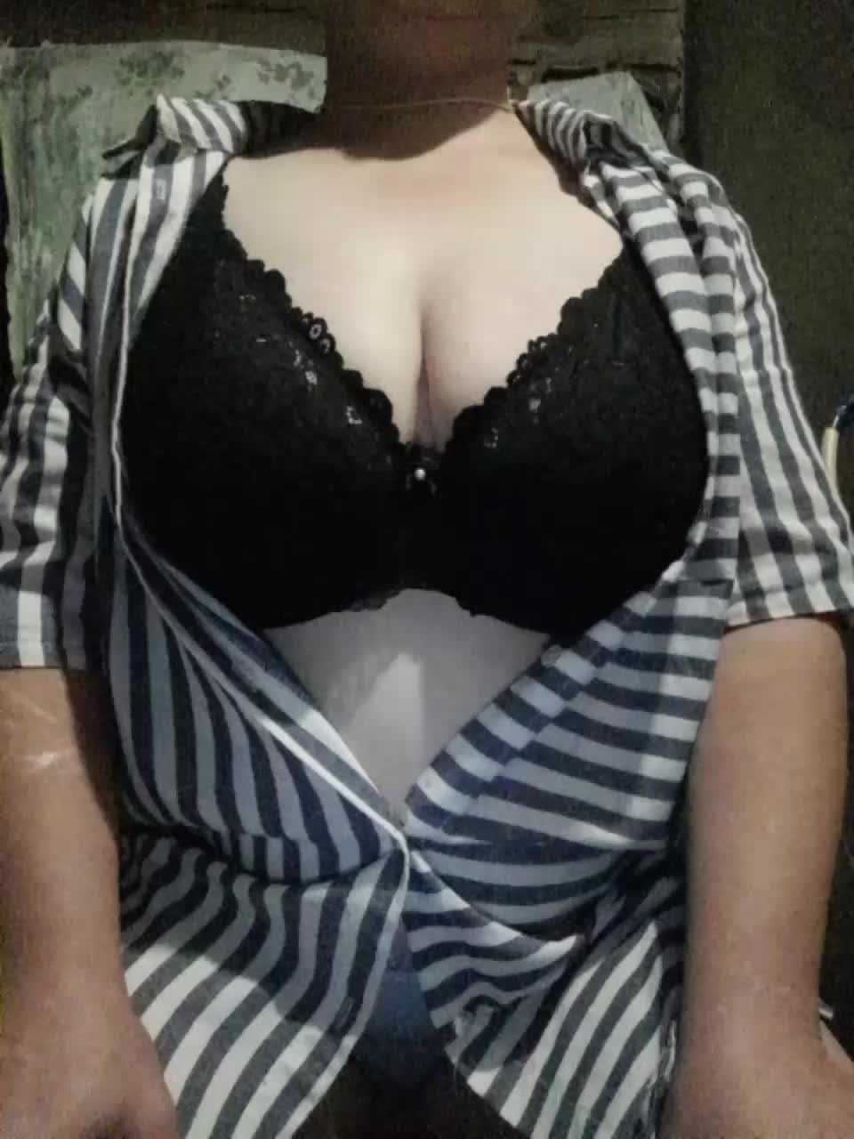 Iriska2025 Live Sex December 19, 2025