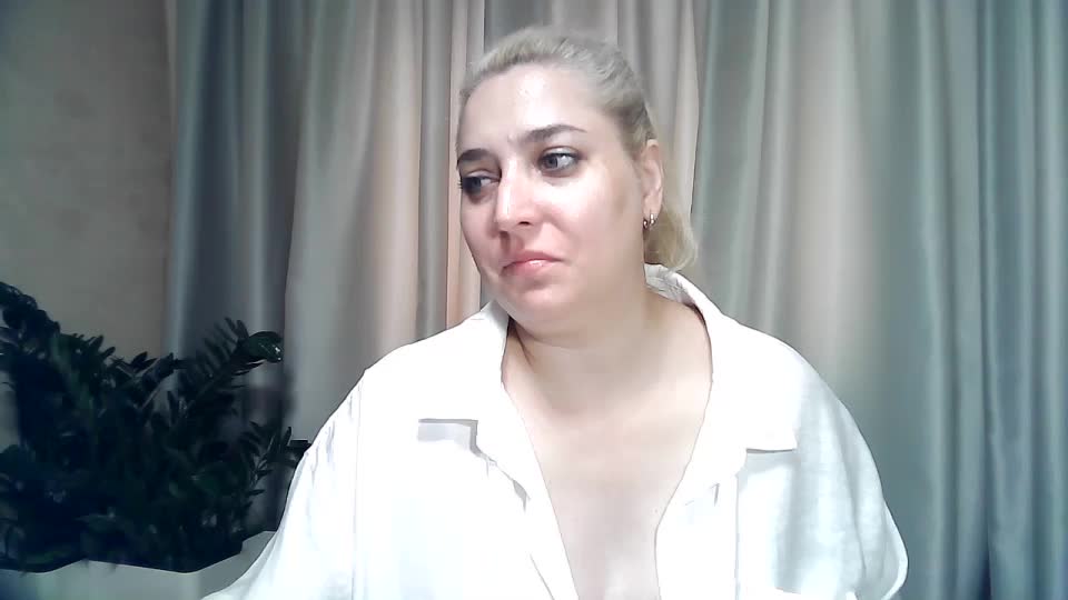 KickaIricka Live Sex December 14, 2025