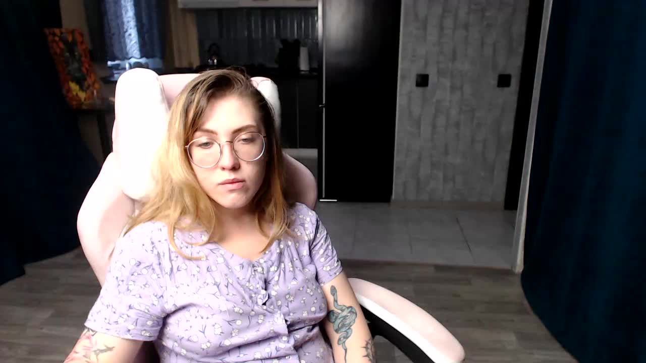 Regimasmile Live Sex December 14, 2025