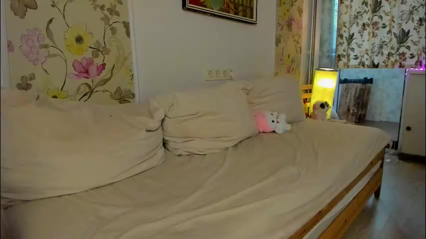 bedroomvhs Live Sex December 15, 2025