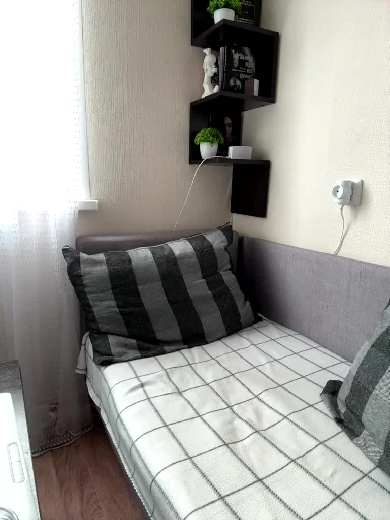 AdrienneBourget Live Sex December 12, 2025