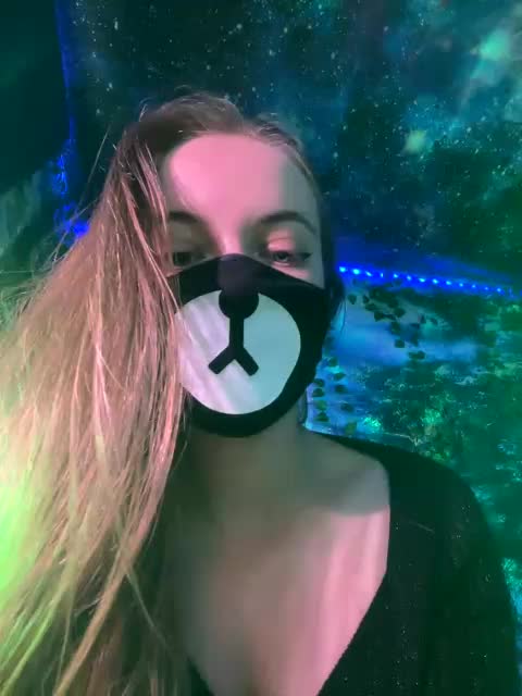 -Summer- Live Sex December 17, 2025