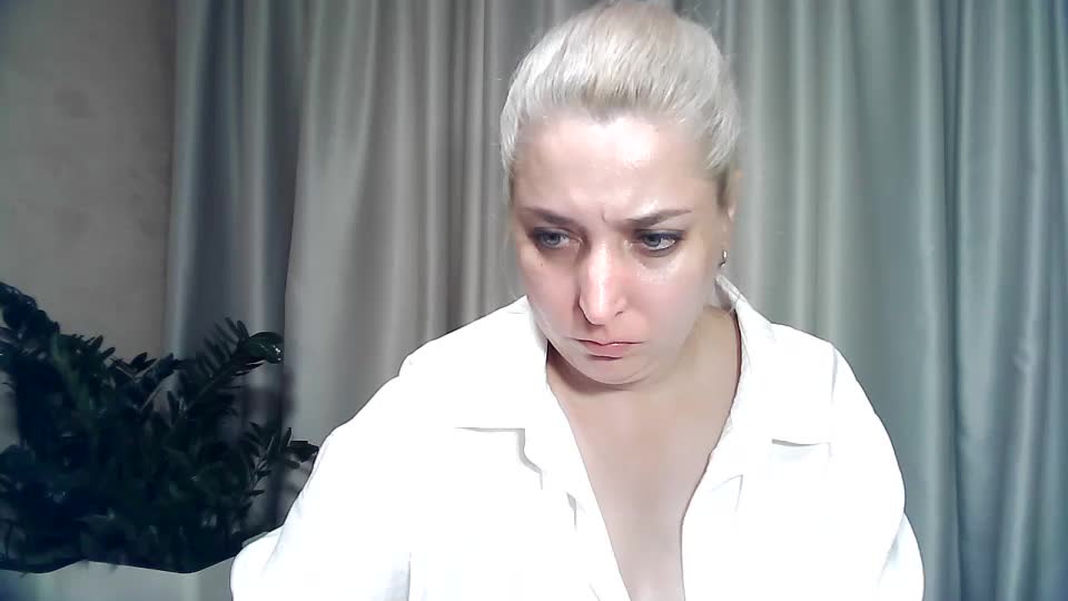 KickaIricka Live Sex December 14, 2025