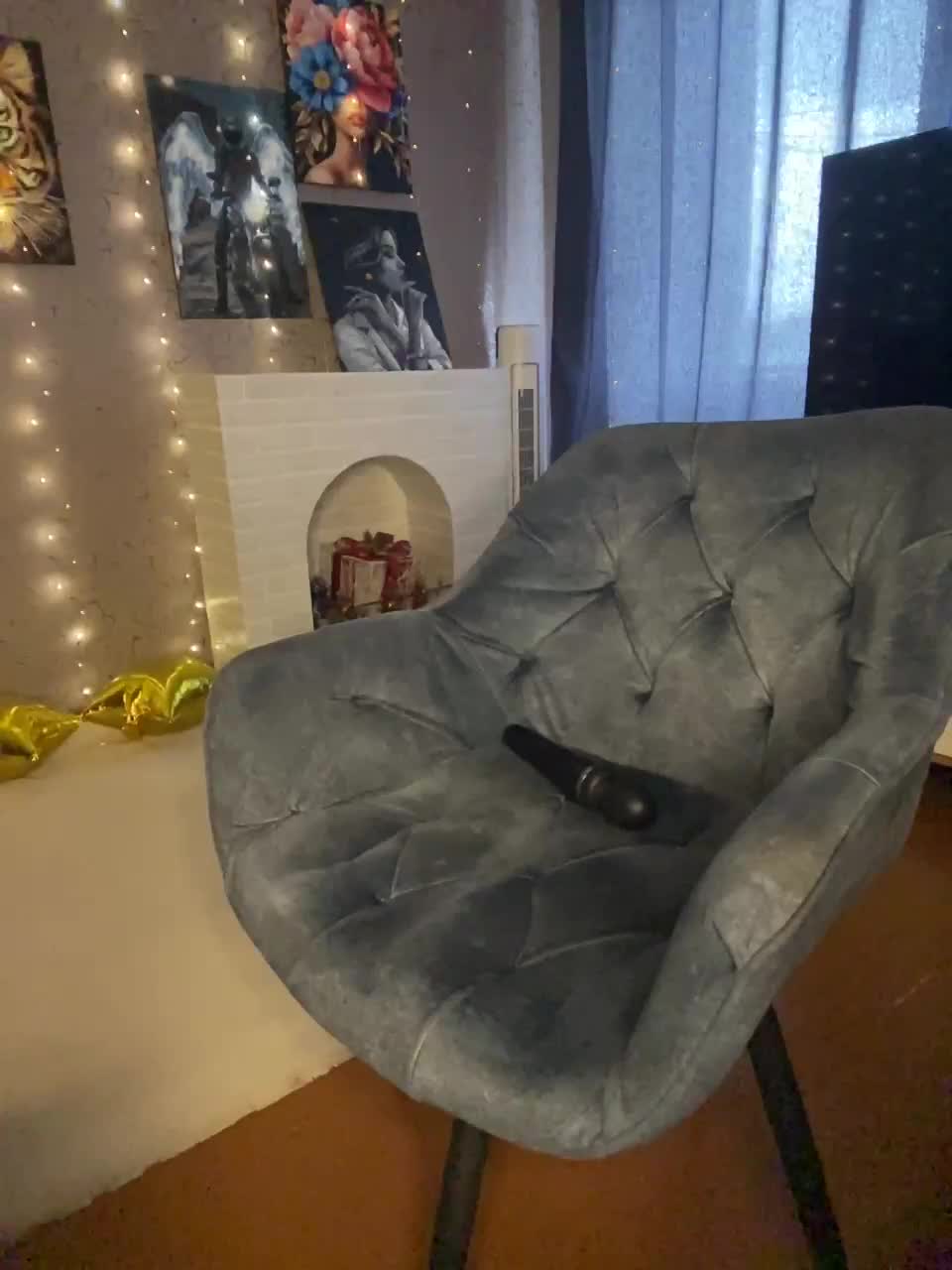 Vikki_tori_a Live Sex December 19, 2025